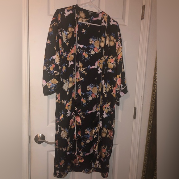 Charlotte Russe Other - Charlotte Russe Size M kimono